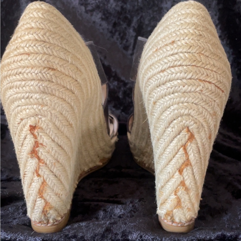 Vintage Coach 6B Silver Wedge Jute Sandals - Own a Piece of Iconic History! - Picture 4 of 7